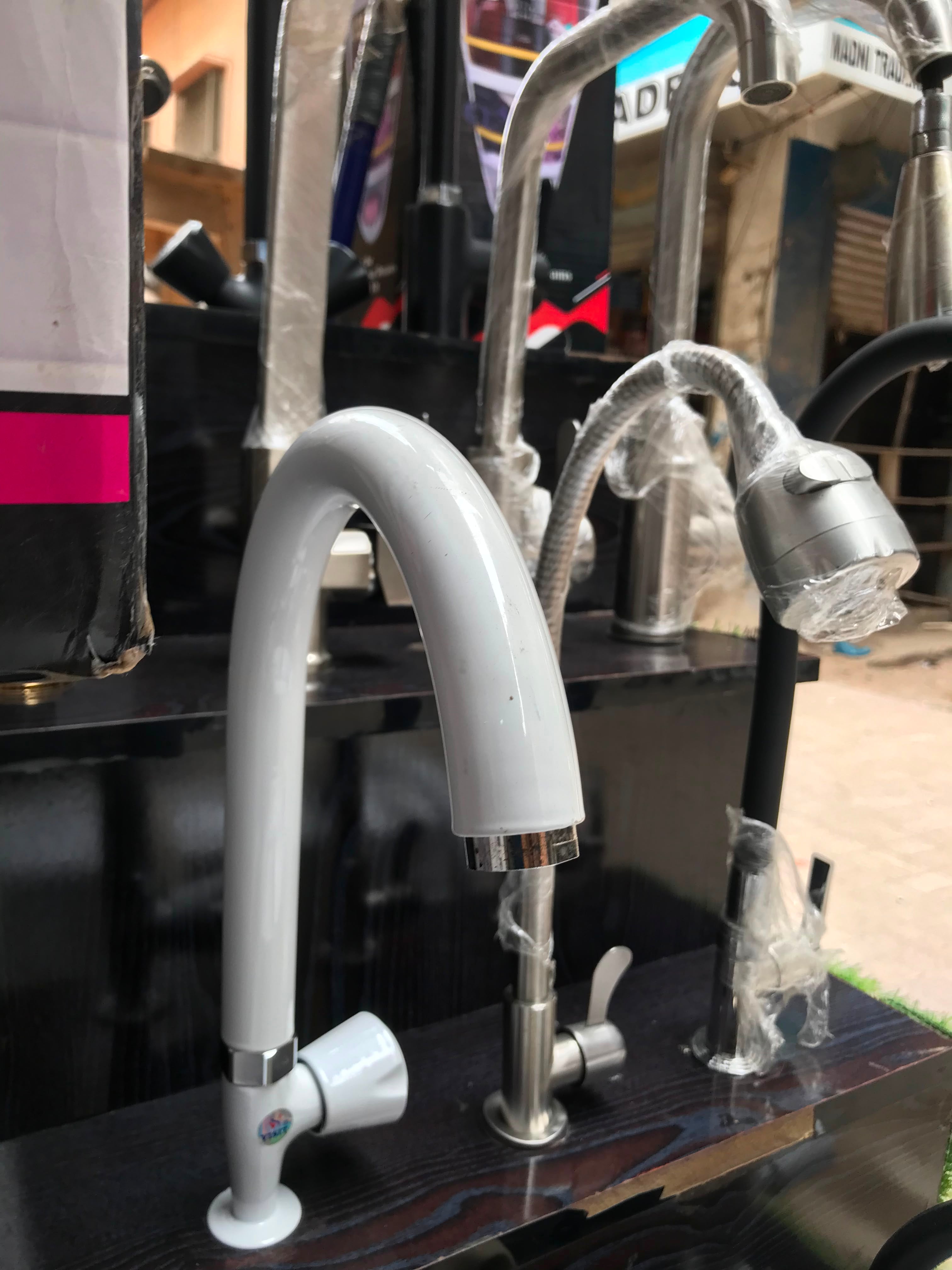 Side Piller Long nack Brass